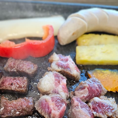 한입 크기로 잘라 굽는 우대갈비