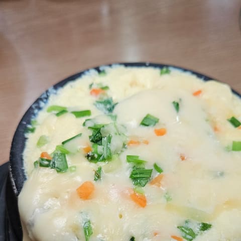 뚝배기에 담긴 옥길장터식당 계란찜